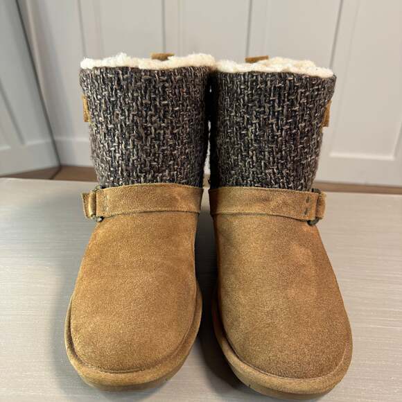 BEARPAW Women's Avery Tan Suede and Knit Wool Blend Winter Ankle Boots - Picture 3 of 12